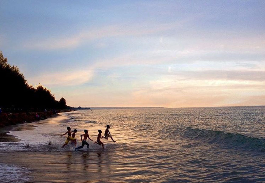 Pantai Mantak Tari Pantai Mantak Tari